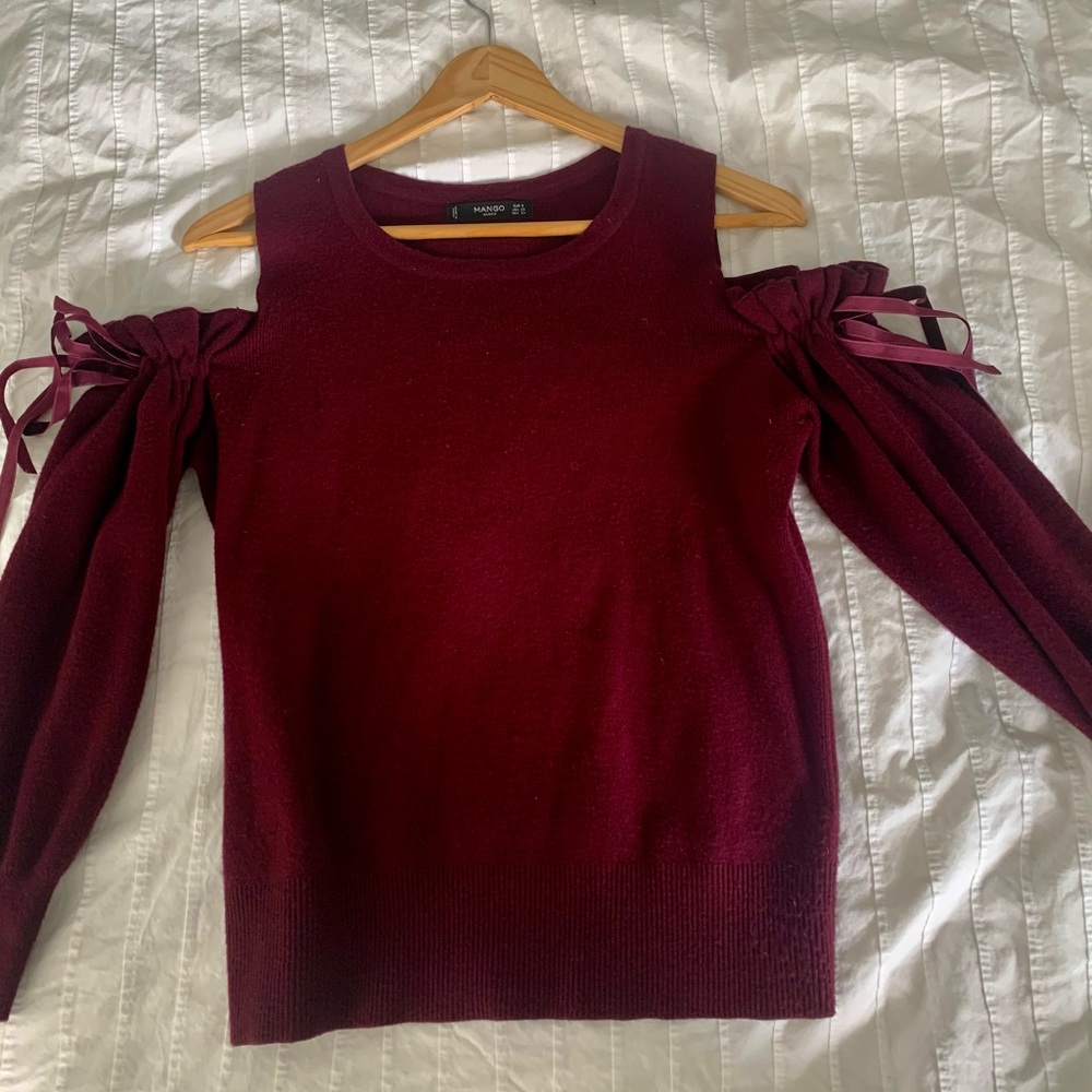 Burgundy bow detail cold shoulder cutout knit